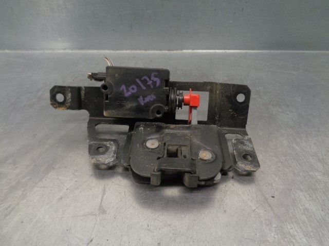 51247201561 BMW Cerradura de tapa de maletero  comprar en Oviedo