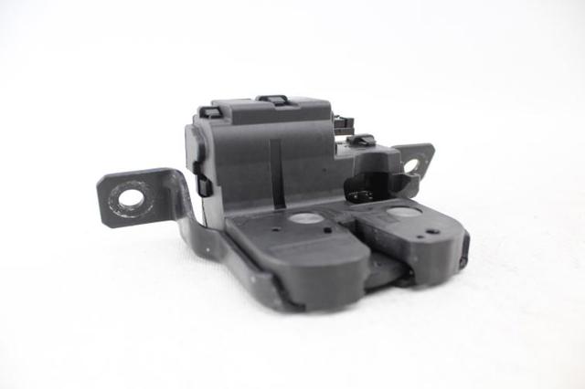 51247248075 BMW Cerradura de tapa de maletero  disponible Alicante