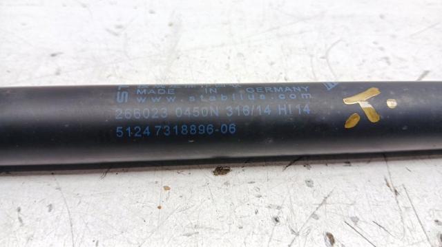 51247318896 Amortiguador maletero  en stock Granada