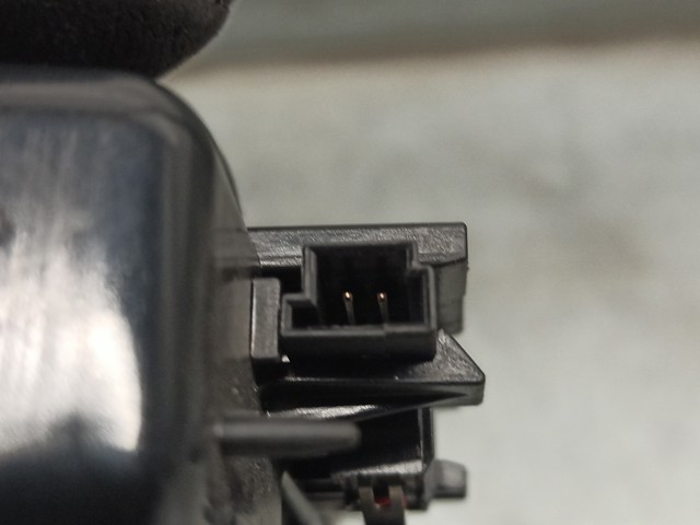 51247368752 Tirador de puerta de maletero exterior  en stock Sabadell
