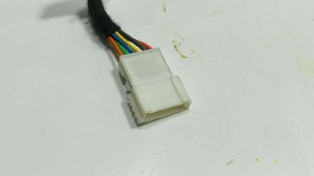 51249482800 Amortiguador de la tapa del maletero  disponible Utrera