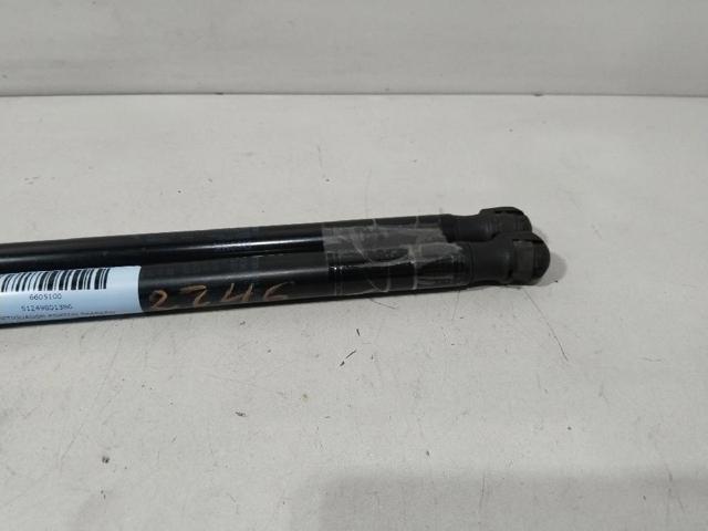 51249801386 Amortiguador maletero  en stock Sabadell