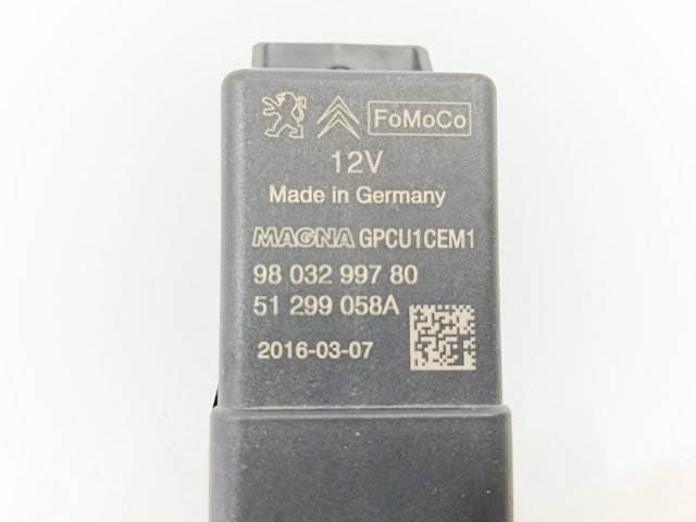 Relé de bujía de precalentamiento Ford Fiesta