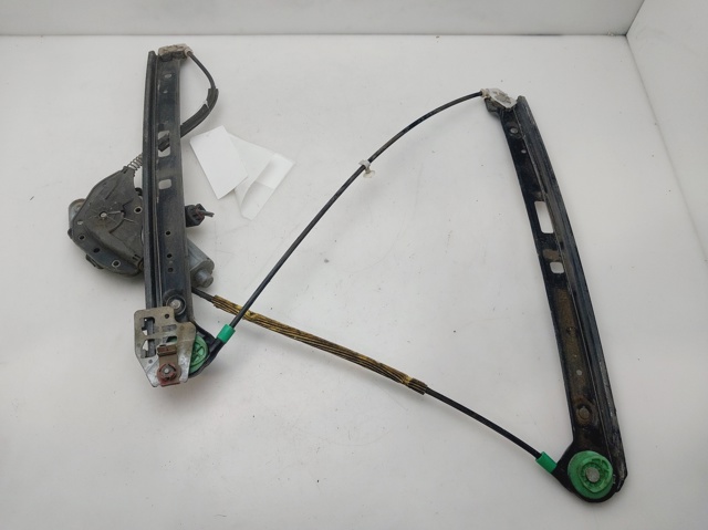 51337020660 BMW Mecanismo de elevalunas de la puerta delantera derecha  disponible Alicante