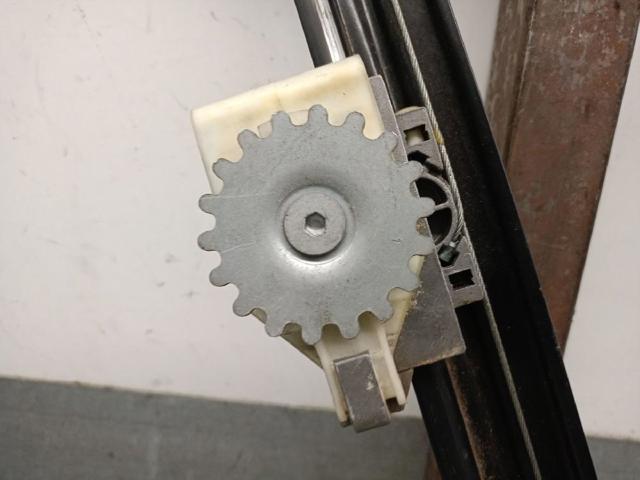 51337165596 BMW Mecanismo de elevalunas de la puerta delantera derecha  comprar en Oviedo
