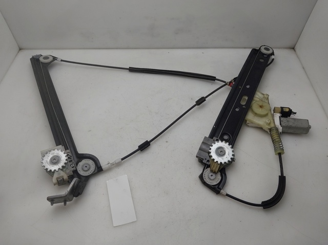 BMW 51337165596 Mecanismo de elevalunas de la puerta delantera derecha  disponible Valladolid