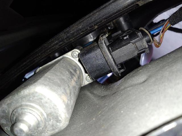 51337281881 BMW