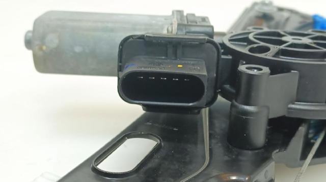 51337281885 BMW Mecanismo de elevalunas de la puerta delantera izquierda  comprar en Lleida