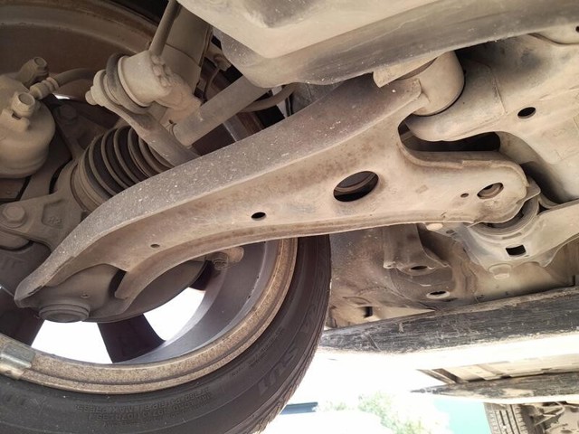 Brazo inferior derecho de la suspensión delantera 51350TF0030 HONDA