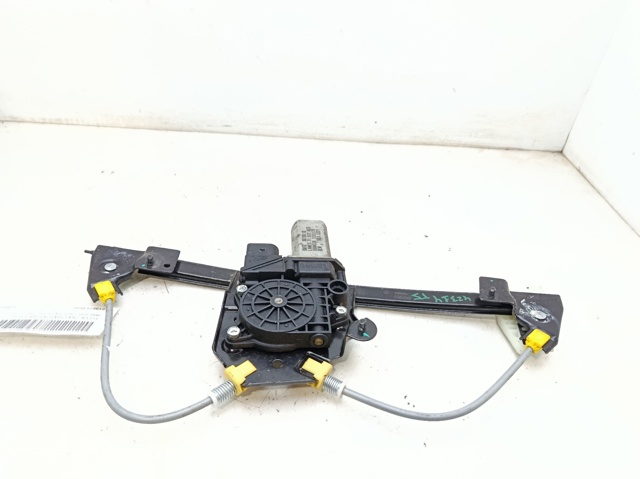 BMW 51357138467 Mecanismo de elevalunas de la puerta trasera izquierda  en stock Salamanca