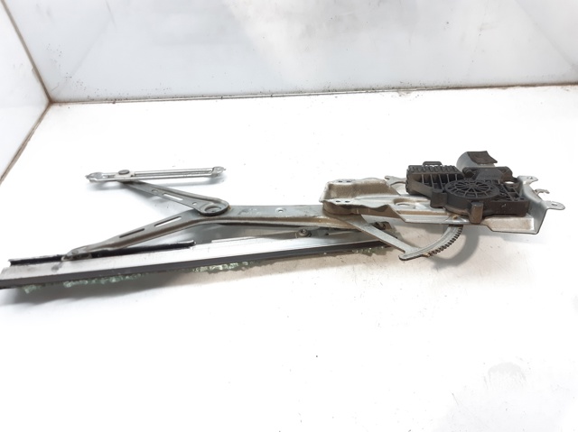 Comprar Mecanismo de elevalunas de la puerta delantera derecha Opel Zafira  F75 a bajo precio