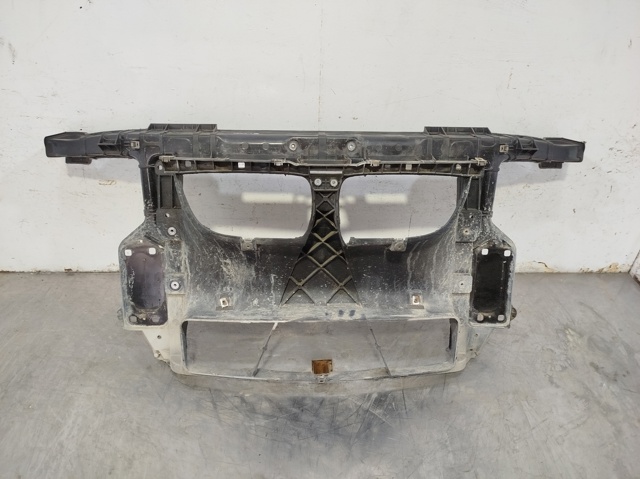 Soporte de radiador  BMW 1  (E81)
