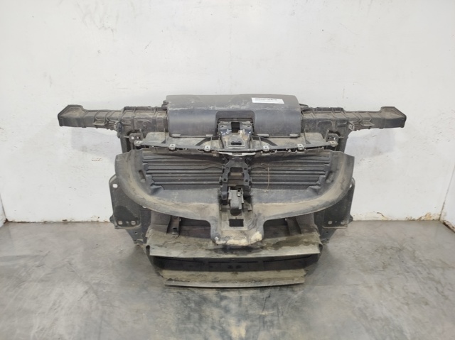 Precio del repuesto Soporte de radiador  1  hatchback