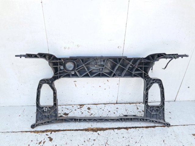 51700202 Soporte de radiador  en stock Granada