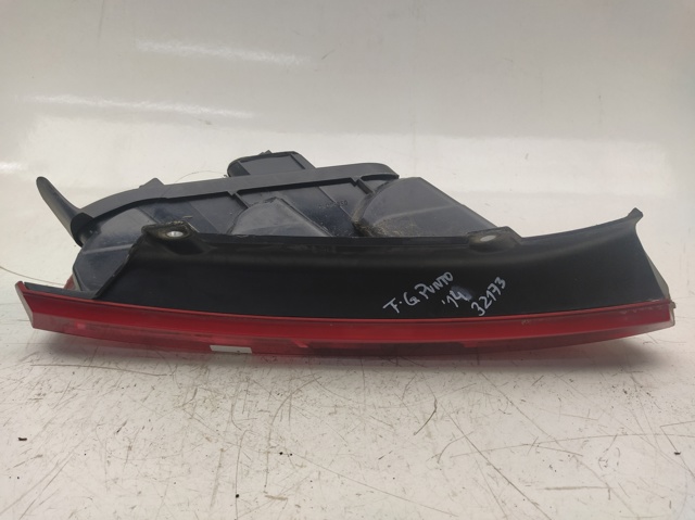 51701589 FIAT Piloto trasero izquierdo  disponible Ourense
