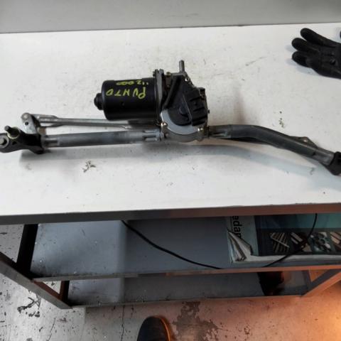 Trapezio del limpiaparabrisas Fiat Punto  desde 90,35 €