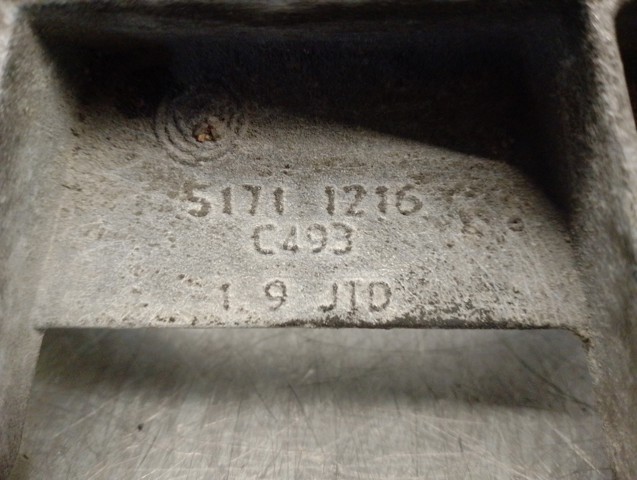51711216 Soporte izquierdo del motor  disponible Burgos