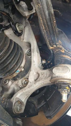 HYUNDAI 51711N7000 Mangueta delantera derecha  disponible Lugo