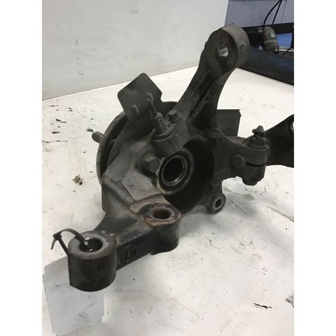 HYUNDAI 51716A6000 Mangueta delantera derecha  en stock Terrassa