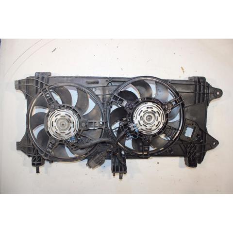 51755591 Difusor del radiador de refrigeración con motor y hélice  disponible Utrera
