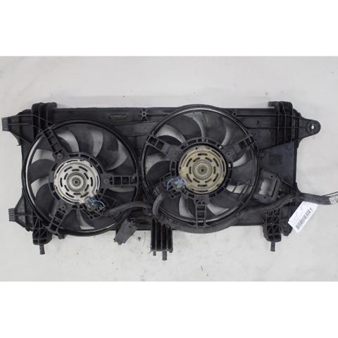 51755591 FIAT Difusor del radiador de refrigeración con motor y hélice  disponible Vigo
