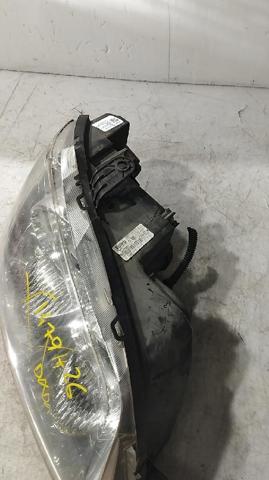 51760025 Faro derecho  disponible Utrera