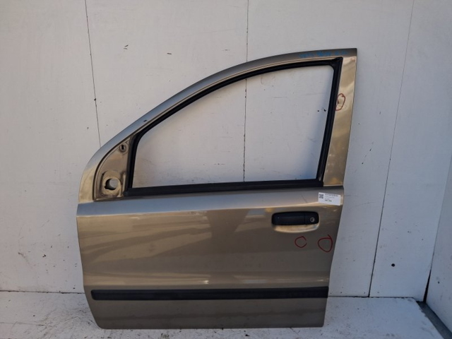 Precio del repuesto Puerta del conductor Panda II hatchback