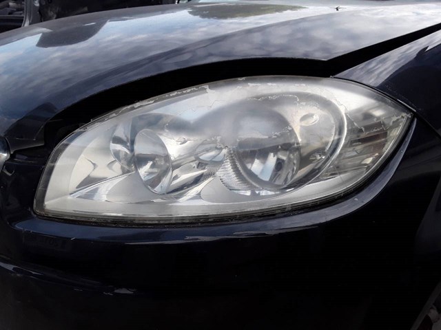 Luz frontal Fiat Linea  (323)