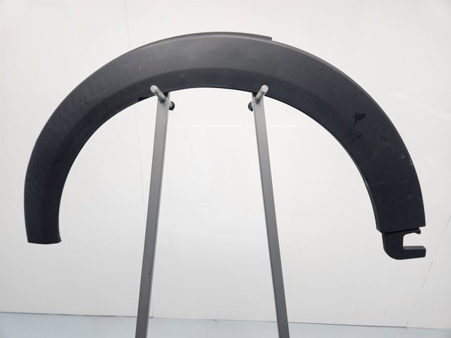 Aletín guardabarros delantero izquierdo 51777300819 BMW