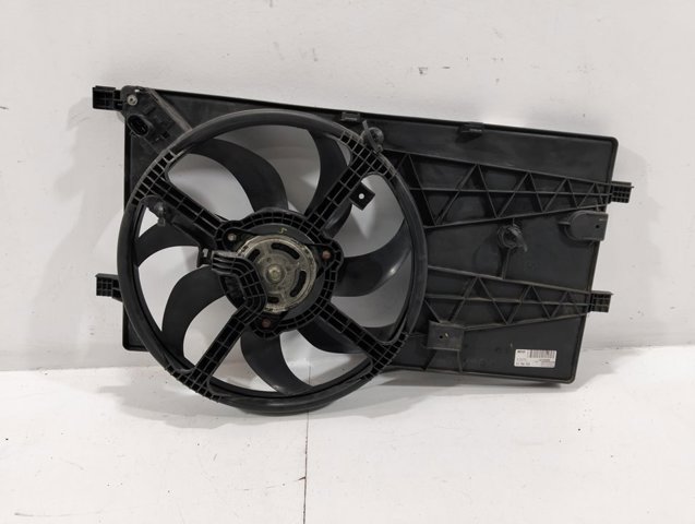 FIAT 51780703 Difusor del radiador de refrigeración con motor y hélice  disponible Valladolid