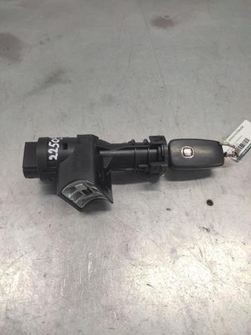 51793869 FIAT Cerradura de encendido  comprar en Jaén