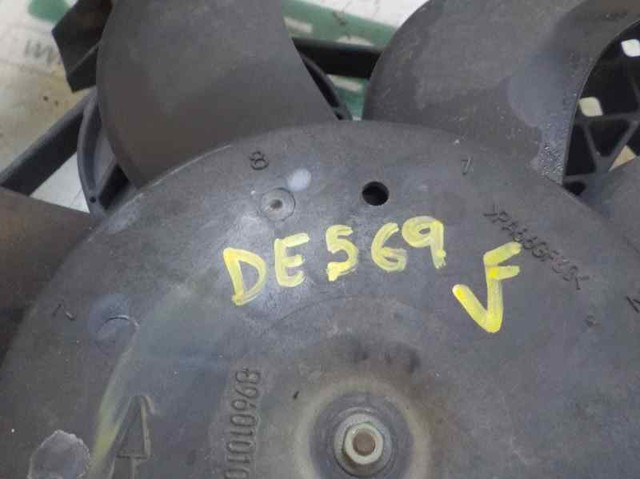 51821155 FIAT Difusor del radiador de refrigeración con motor y hélice  disponible Vigo