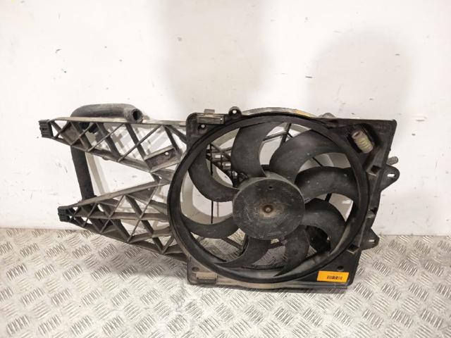 51821155 Difusor del radiador de refrigeración con motor y hélice  disponible Málaga