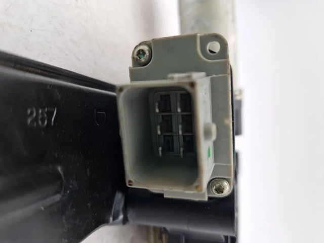 51827394 Mecanismo de elevalunas de la puerta delantera izquierda  disponible Málaga