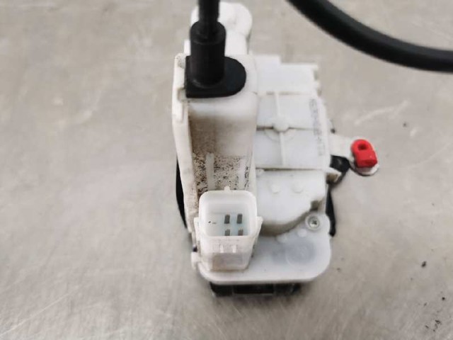 51827593 Cerradura de puerta delantera derecha  en stock Castellón