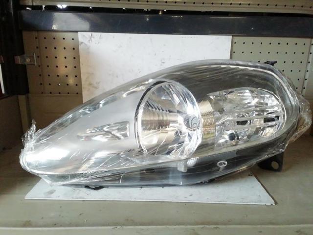 51840995 Faro izquierdo  en stock Sabadell