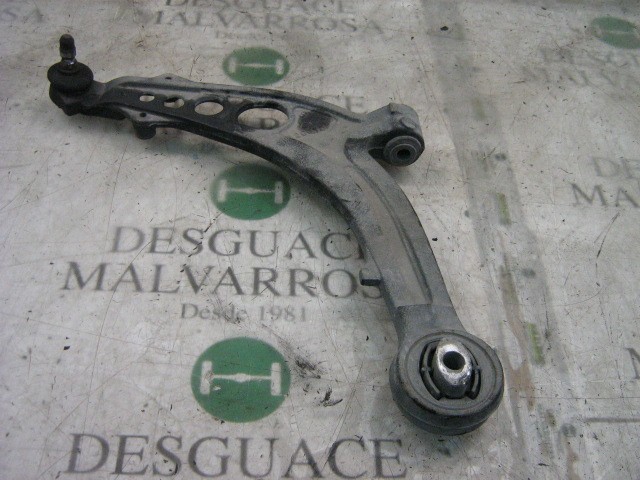 51842192 Brazo inferior izquierdo de la suspensión delantera  en stock Sabadell