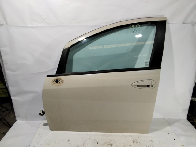Precio del repuesto Puerta del conductor Punto hatchback