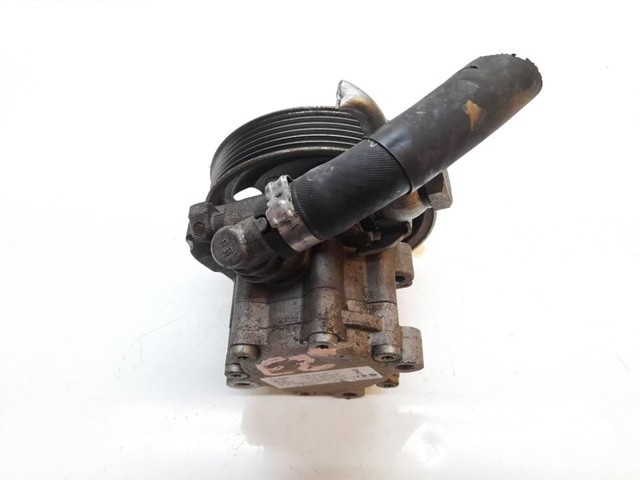 51852320 Bomba de dirección asistida  disponible Utrera