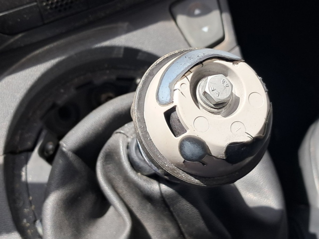 FIAT 51857021 Brazo inferior izquierdo de la suspensión delantera  comprar en Albacete
