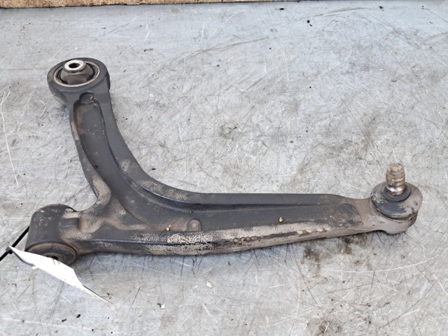 51857021 FIAT Brazo inferior izquierdo de la suspensión delantera  en stock Córdoba