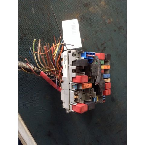 Comprar Caja de fusibles Alfa Romeo Giulietta 940 a bajo precio
