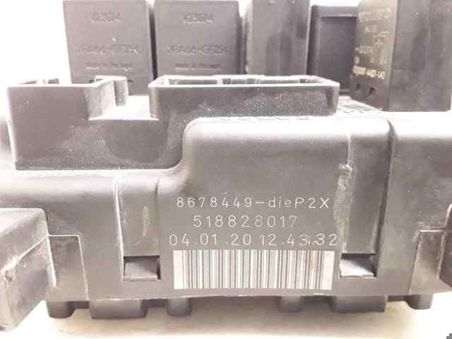 Precio del repuesto Caja reles XC70  familiar