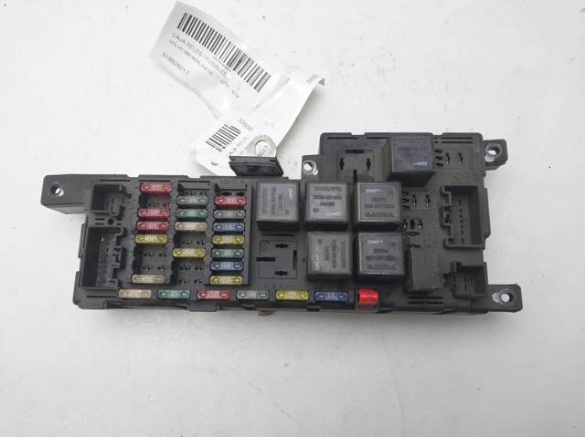 Caja reles Volvo XC70  (SZ, LZ)