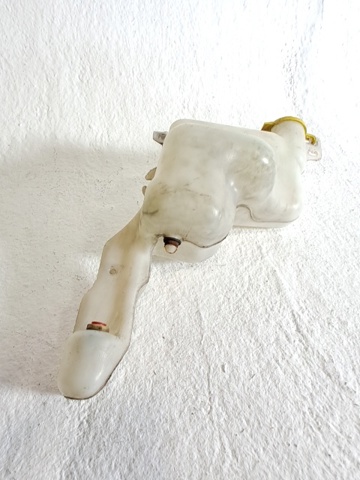Deposito de agua de limpiaparabrisas Jeep Patriot  ()