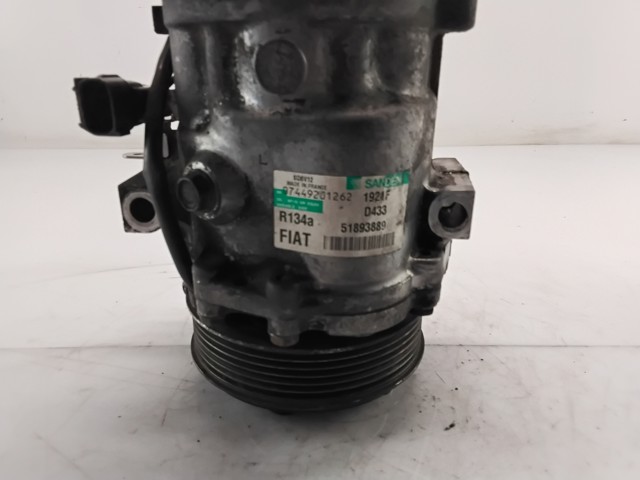51893889 Compresor de aire acondicionado  disponible Málaga