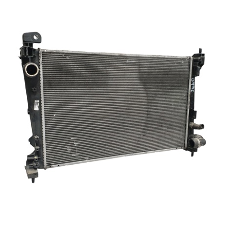51896964 Radiador de refrigeración del motor  disponible Burgos