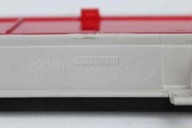 51925086 Luz de freno trasera adicional  comprar en Reus