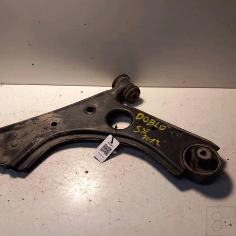 51932035 Brazo inferior izquierdo de la suspensión delantera  disponible Utrera
