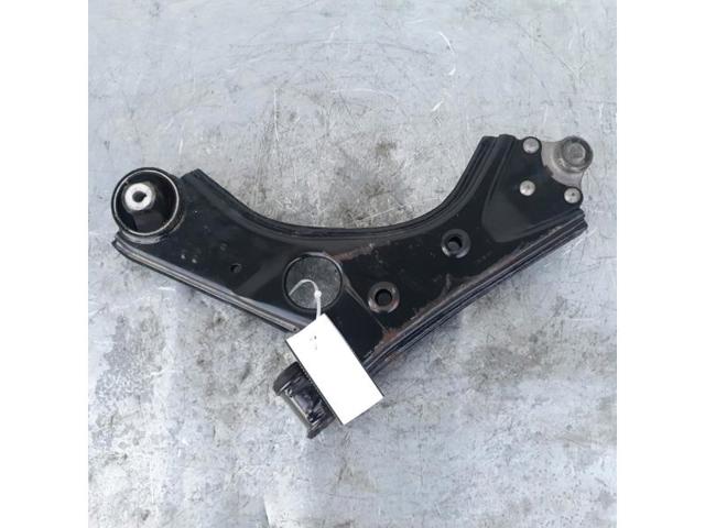 51932036 Brazo inferior derecho de la suspensión delantera  en stock Granada